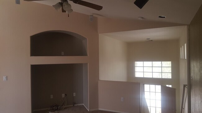 Building Photo - Spacious Two-Story Home with Pool!