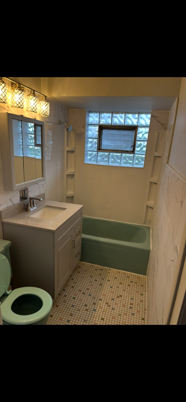 Building Photo - 3601 W 79th St