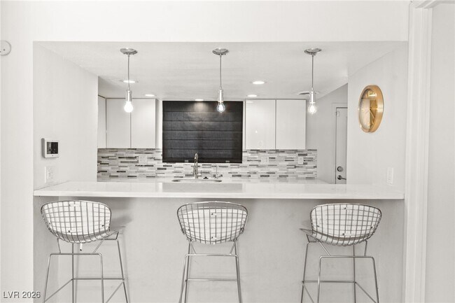 Building Photo - 1531 Commanche Dr