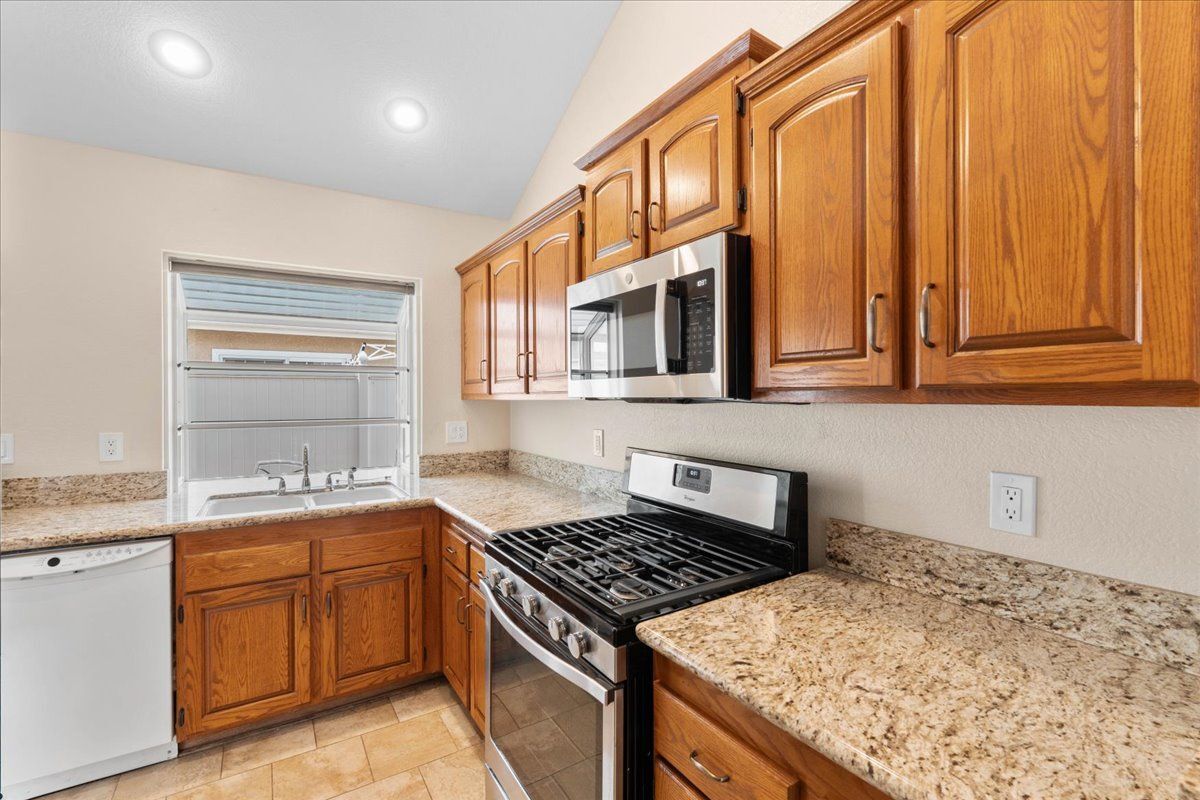 Building Photo - 6642 Brighton Pl
