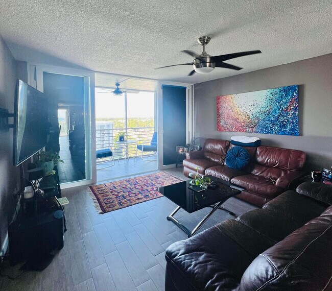 Building Photo - 2731 NE 14th Street Causeway