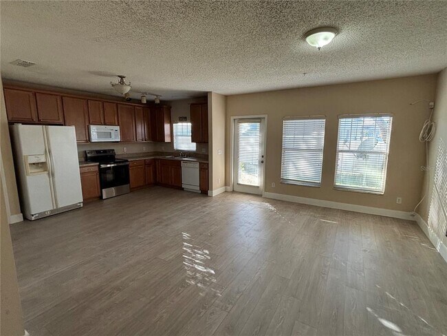 Building Photo - 2034 Cypress Bay Blvd