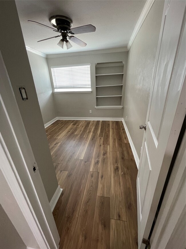 Building Photo - 10315 Sommerville Ave