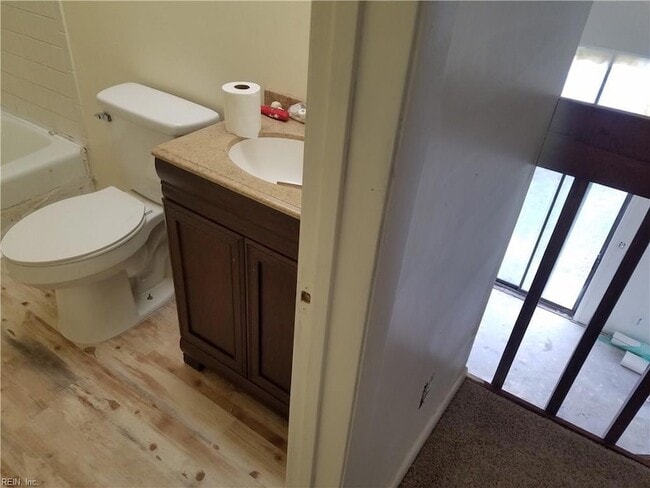 Building Photo - 1553 Bridle Creek Blvd