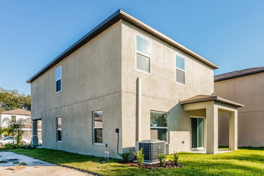 Building Photo - 7211 Spring Snowflake Ave