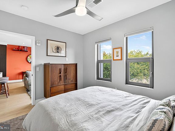 Building Photo - 900 11th St SE