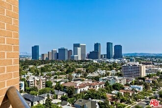 Building Photo - 10430 Wilshire Blvd