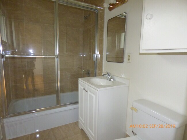 Bathroom - 245 1/2 S Church Ln