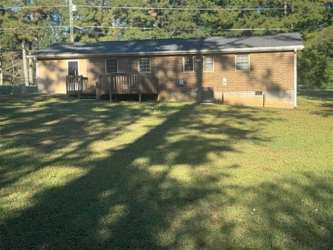 Building Photo - 2016 Cleburne Pkwy
