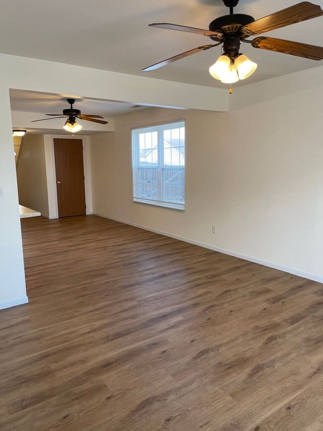 Building Photo - 16830 Huntington Ln