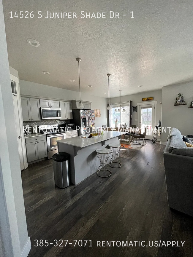 Building Photo - 14526 Juniper Shade Dr