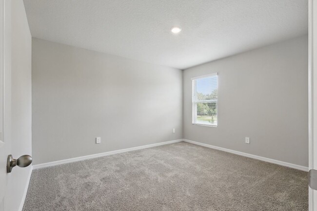 Building Photo - 3806 Radiant Mountain Dr
