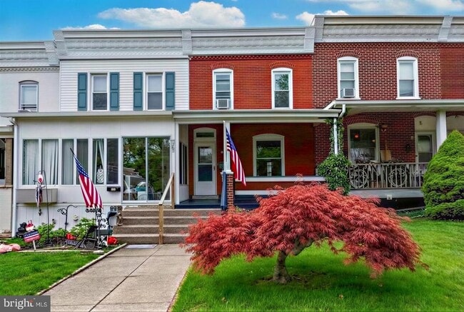 Building Photo - 220 Railroad Ave