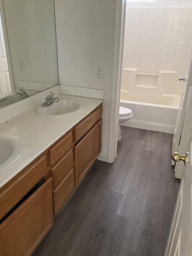 Building Photo - 4799 Zanzibar Ln