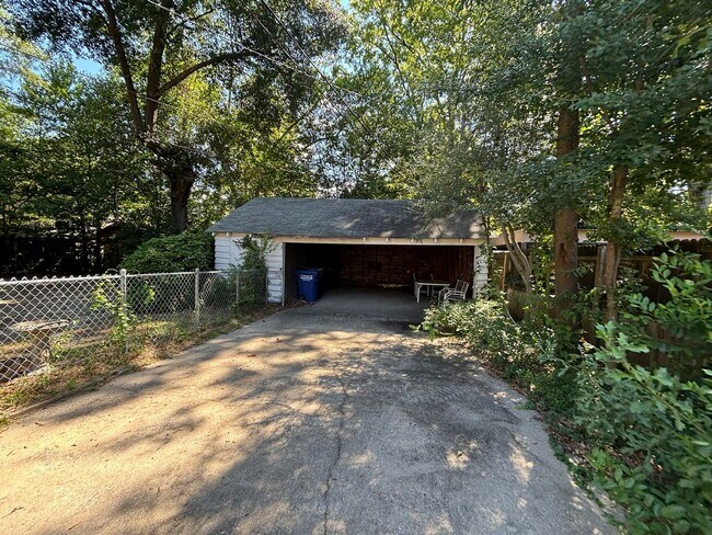 Building Photo - 2606/2608 18th Avenue