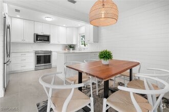 Building Photo - 250 Lanchester Ct
