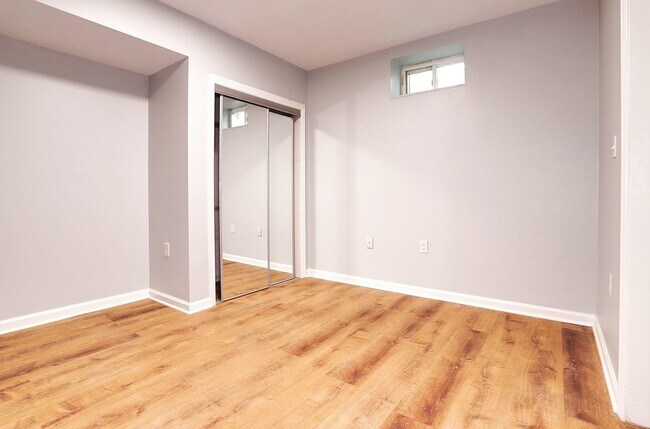Building Photo - 236 Van Horne St