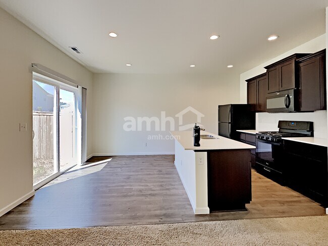 Building Photo - 1986 NW 22nd St