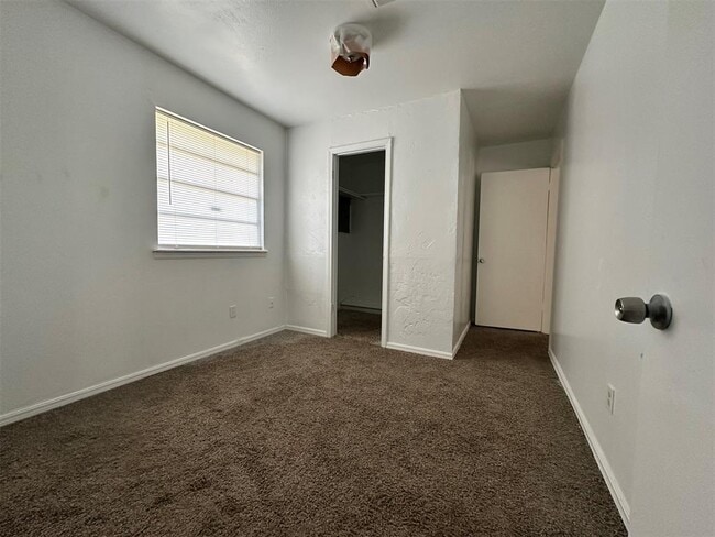 Building Photo - 3121 Delmar Rd