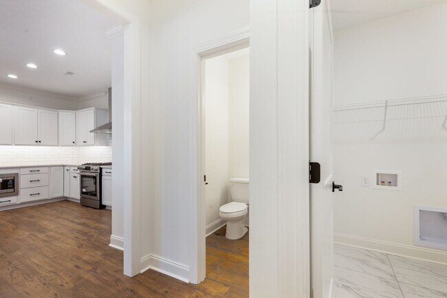 Building Photo - Maryville 37803 - 4 bedroom 3.5 bath - cal...