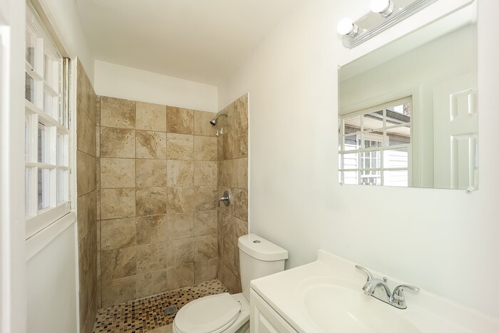 Building Photo - 6537 Bussell Way