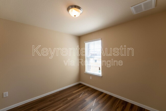 Building Photo - 5828 Roderick Dr