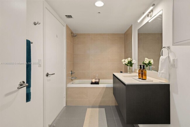 Building Photo - 6620 Indian Creek Dr