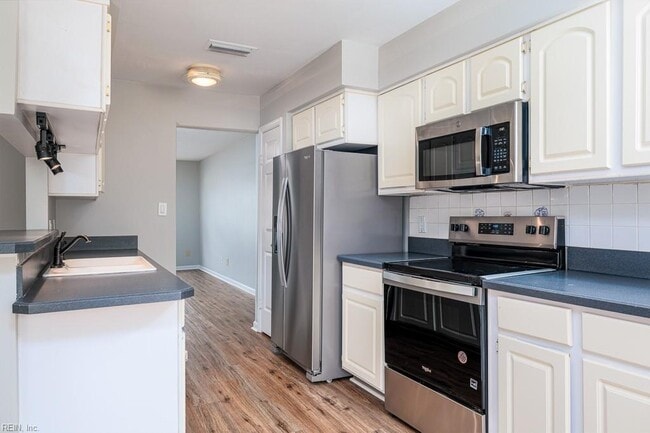 Building Photo - 4016 Starwood Arch