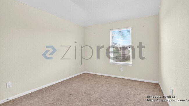 Building Photo - 1933 Howth Ave