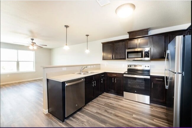 Building Photo - 5815 S Zang St