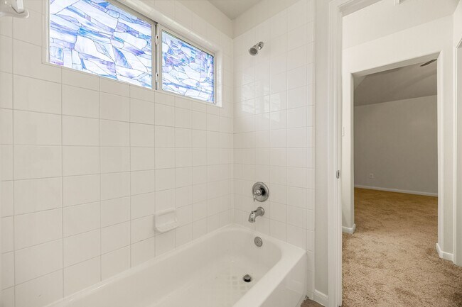 Building Photo - 7711 Summer Shore Dr