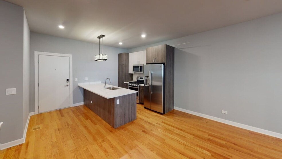 Building Photo - 5117 S Kenwood Ave