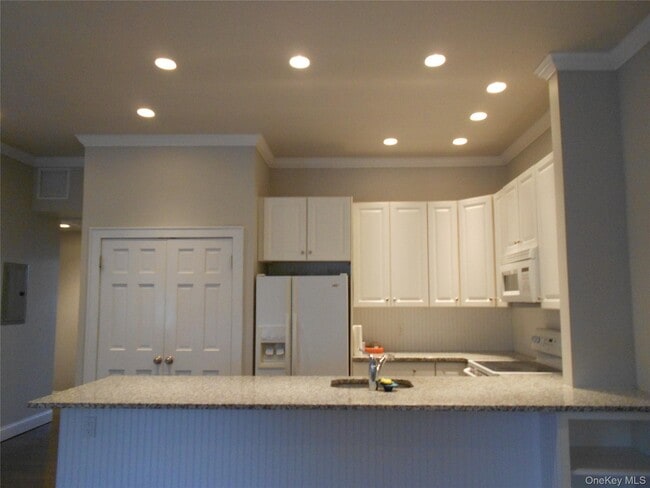 Building Photo - 249 NY-25A