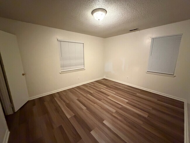 Building Photo - 22173 Ewell St