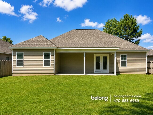 Building Photo - 312 Loneoak Trl