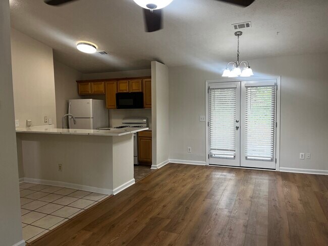 Primary Photo - 3457 Highland Pine Way