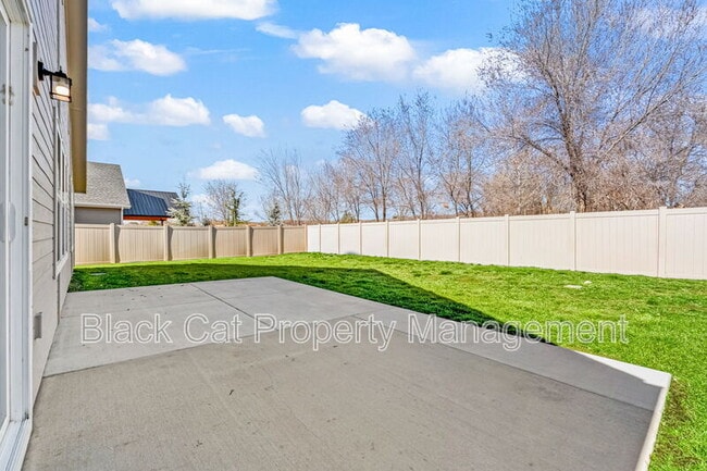 Building Photo - 10604 W New Berlin Dr