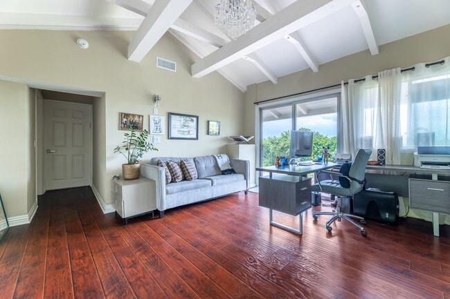 Building Photo - 4067 Cody Rd