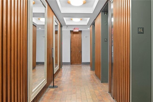 Building Photo - 2575 Peachtree Rd NE