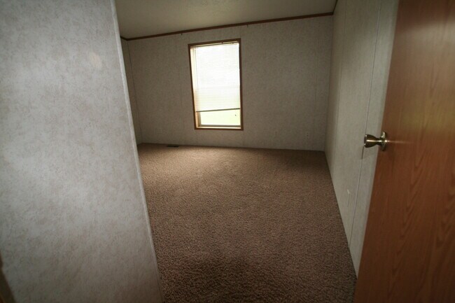 Building Photo - 2709 Crab Tree St
