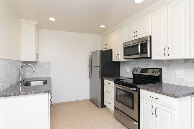 Interior Photo - Florentia Street Apartments