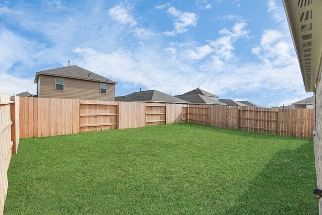 Building Photo - 1615 Windrose Bnd