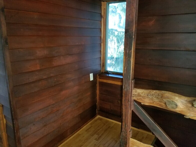 Building Photo - 309 N Market St