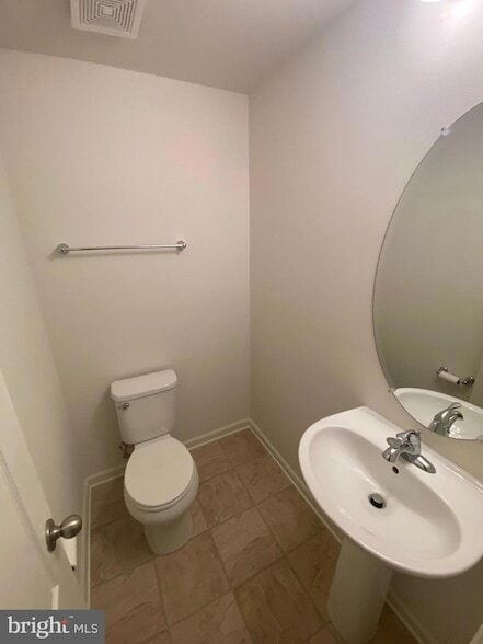 Building Photo - 37 Cecily Way