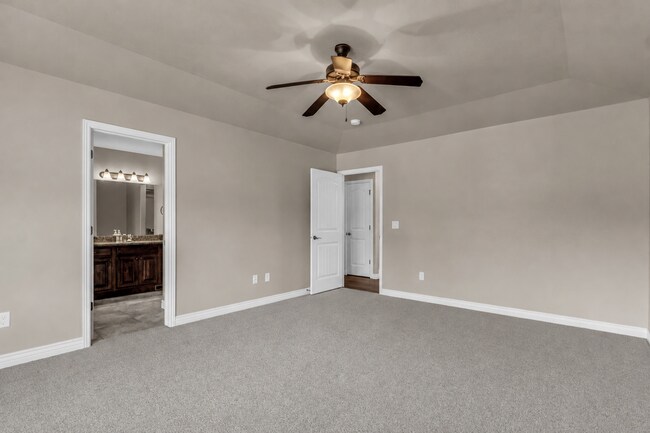 Building Photo - Spacious Syracuse Home with Covered Deck, Loft & Oversized 3-Car Garage