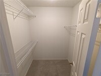 Building Photo - 1417 Hollow Wood Ln