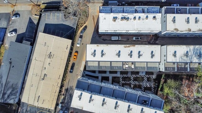 Building Photo - 515 Motivation Cir NW