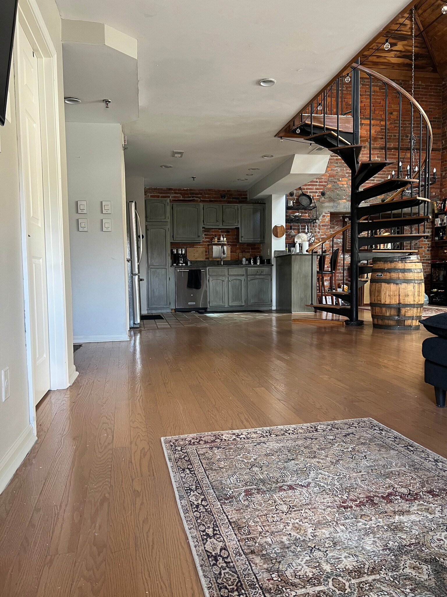 Building Photo - 51 W Blenkner St