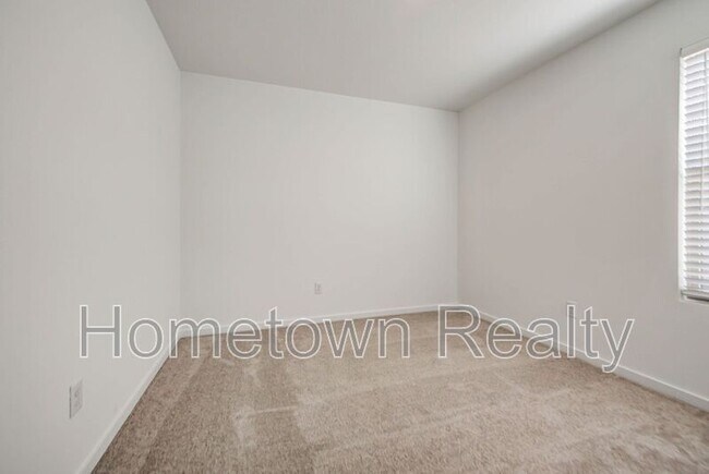 Building Photo - 9724 NW 124th St