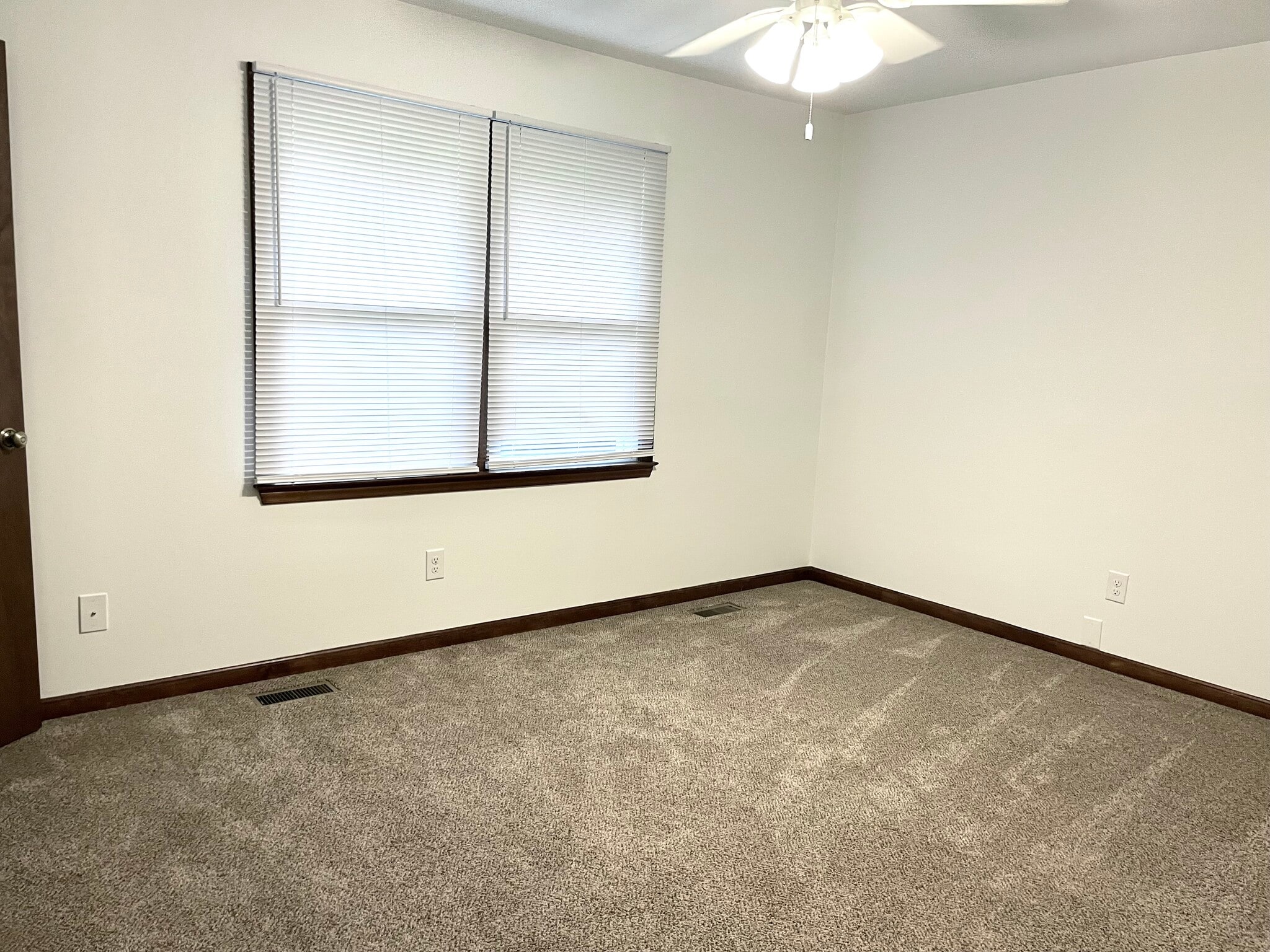 Building Photo - 102 Chevis Dr